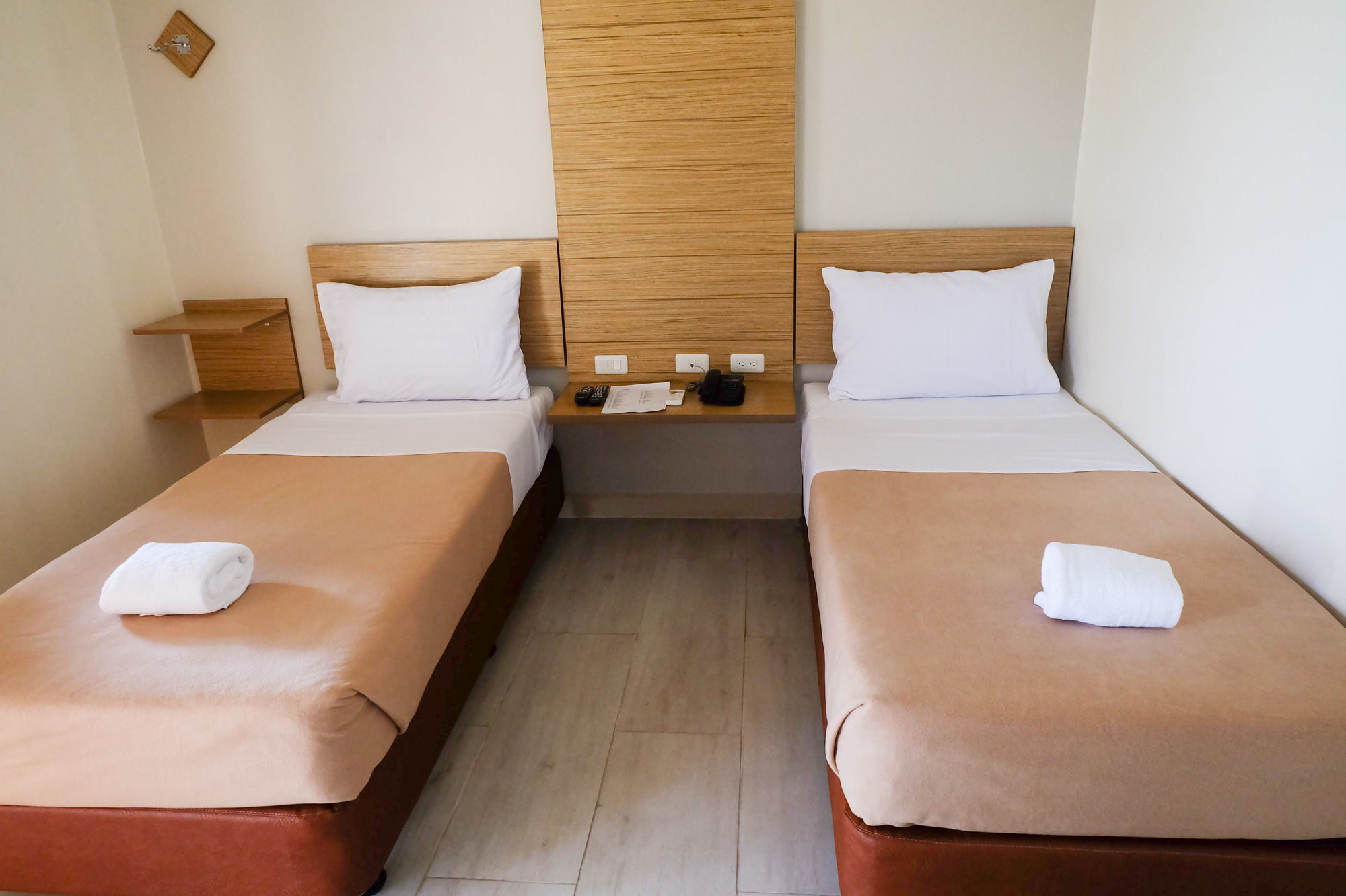 Chambre Mactan Hotel มักตัน ภายนอก รูปภาพ