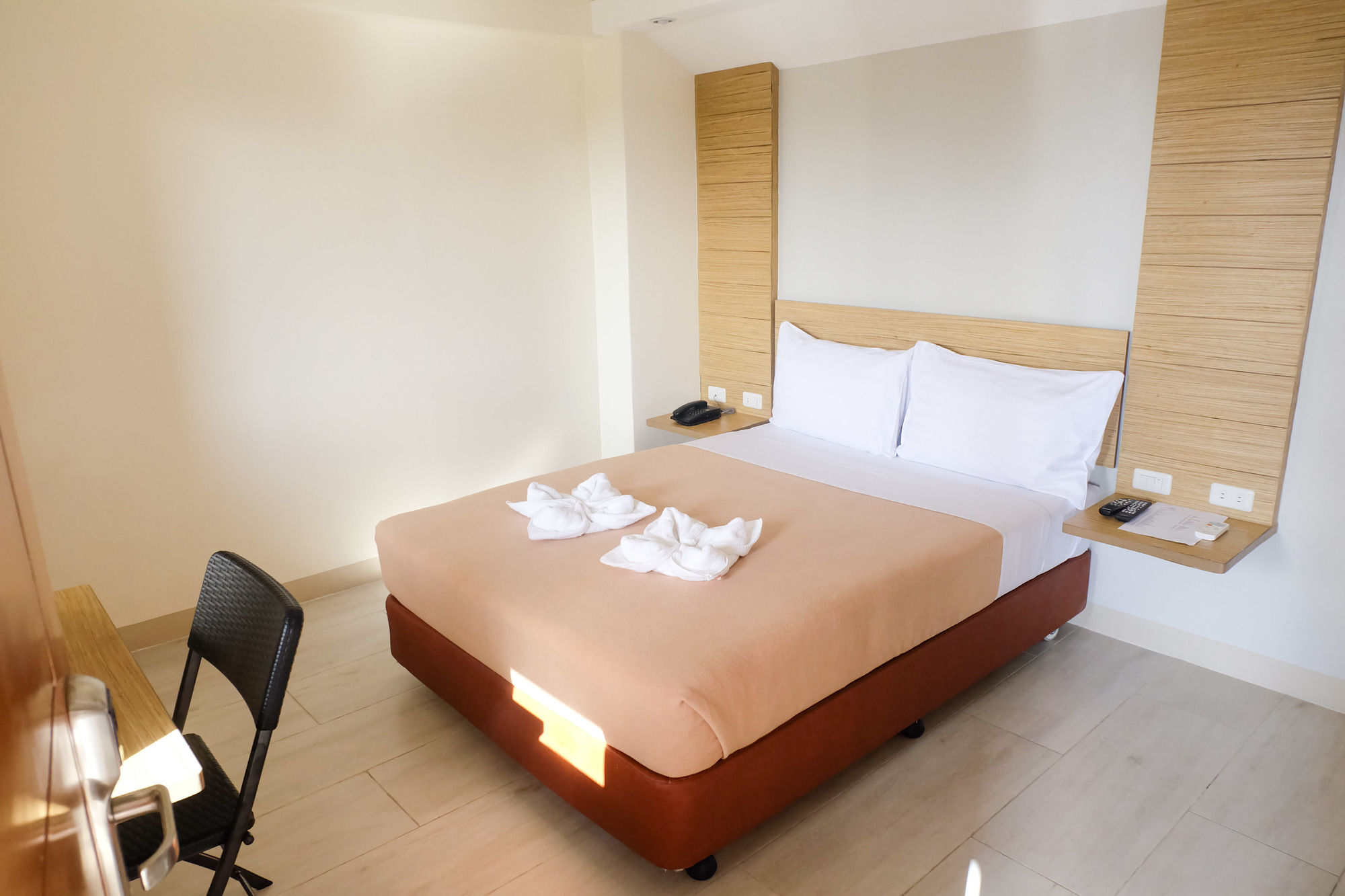 Chambre Mactan Hotel มักตัน ภายนอก รูปภาพ